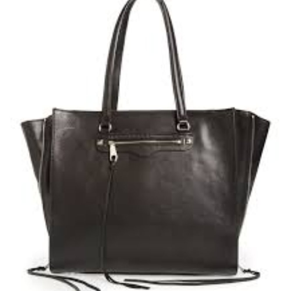 Reagan always on tote - Picture 2 of 3
